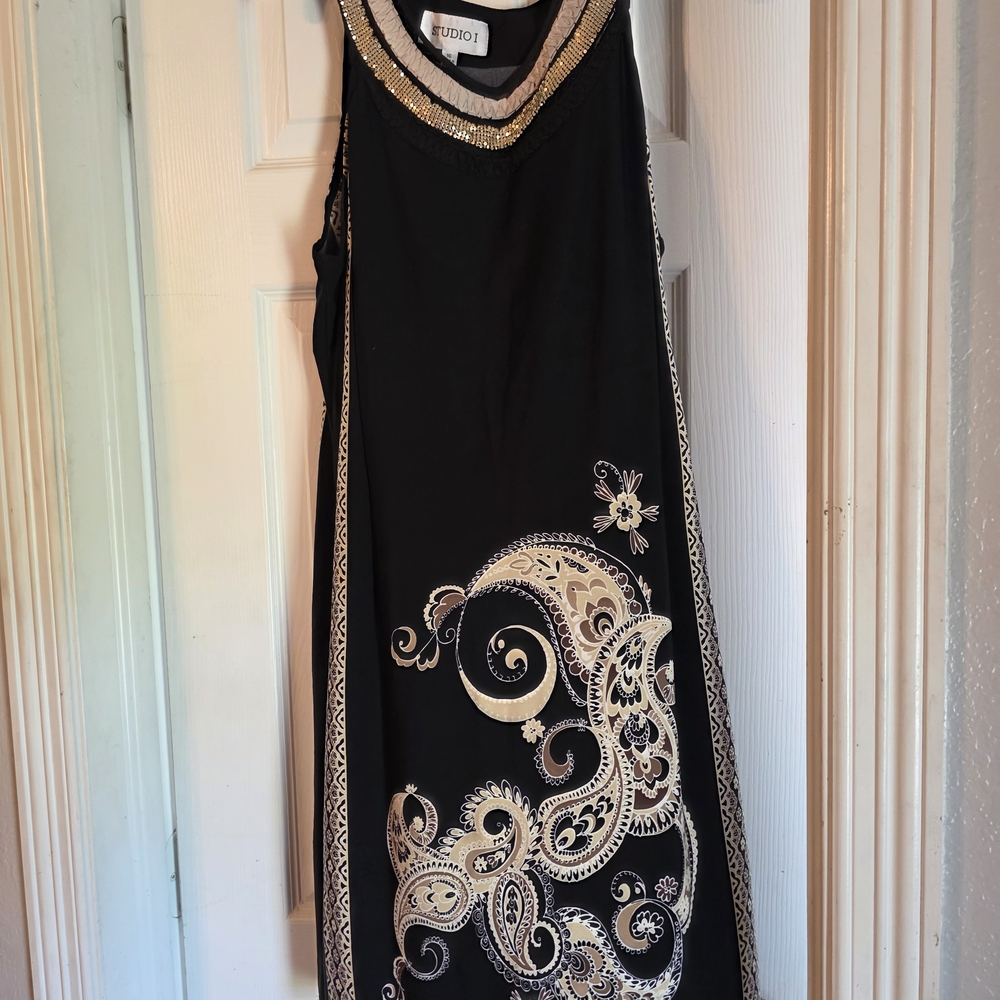 Studio I Black and Cream Halter Maxi Dress